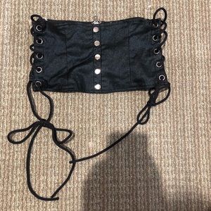 Hot & Delicious brand crop top. Size M. Excellent condition